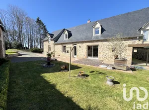 Longere at Sainte-Gemmes-le-Robert (53600)