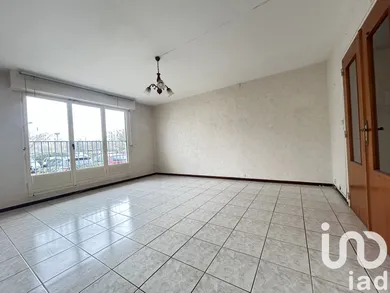 Appartement à Mantes-la-Jolie (78200)