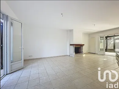 Traditional house in Nanterre (92000)