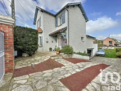 Traditional house at Amilly (45200)