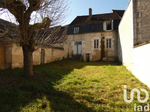 Building at Irancy (89290)