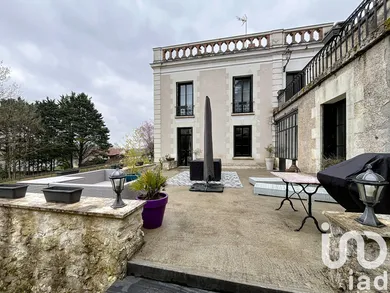 Mansion at Amboise (37400)