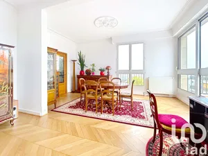 Apartment at Garches (92380)