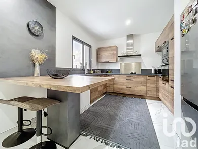 House at Corneilhan (34490)