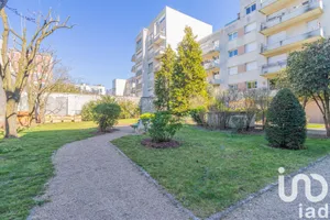Apartment at Montrouge (92120)