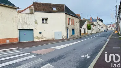 Townhouse at Gien (45500)