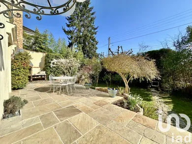 Traditional house at Yerres (91330)