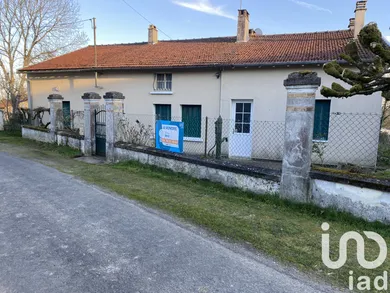 Maison traditionnelle à Val-d'Oire-et-Gartempe (87320)