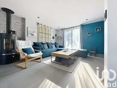 House in Maincy (77950)