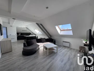 Apartment at Troyes (10000)