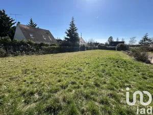 Building plot in Ury (77760)