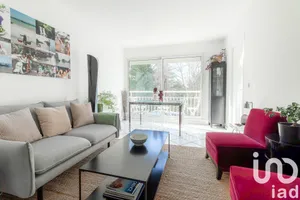 Apartment at Fresnes (94260)