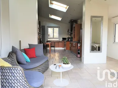 House in Brie-Comte-Robert (77170)