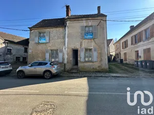 Village house at Montreuil-aux-Lions (02310)