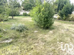 Terrain à bâtir à Isle-Aumont (10800)