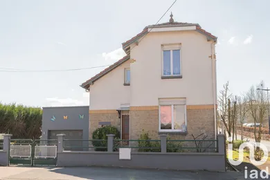 Townhouse at Villers-Semeuse (08000)