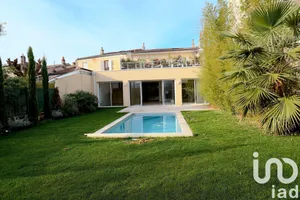 Immeuble à Bordeaux (33800)