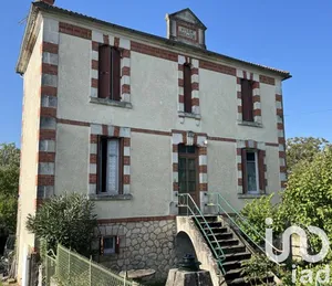 House at Touvérac (16360)