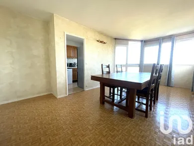 Apartment at Champs-sur-Marne (77420)