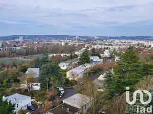 Apartment at Fresnes (94260)