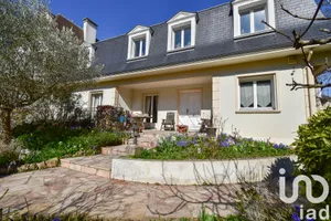 Maison traditionnelle à Le Raincy (93340)