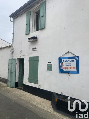 Traditional house at Saint-Clément-des-Baleines (17590)