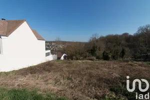 Building plot at La Falaise (78410)