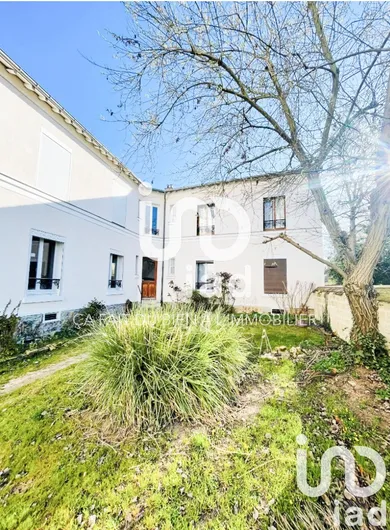 Apartment at Maisons-Laffitte (78600)