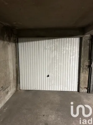 Parking à Villeurbanne (69100)