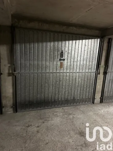 Garage at Villeurbanne (69100)