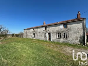 Maison traditionnelle à Saint-Étienne-du-Bois (85670)