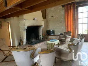 Village house at Eynesse (33220)