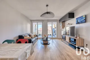 Apartment at Le Plessis-Robinson (92350)