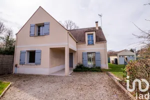 Maison traditionnelle à Bourron-Marlotte (77780)
