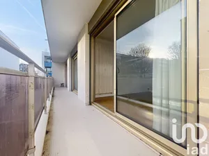 Apartment at Garches (92380)