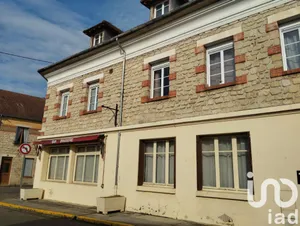 Immeuble à Vailly-sur-Aisne (02370)