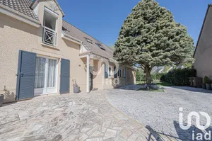 Traditional house in Bailly-Romainvilliers (77700)