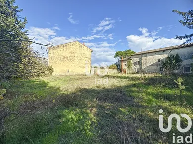 Land at velleron (84740)
