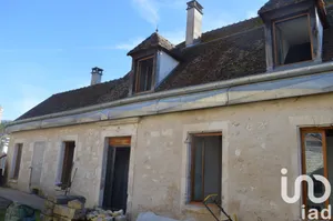 Village house at CRAVANT (89460)