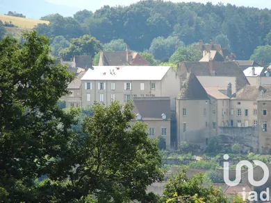 Building at Autun (71400)