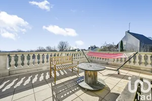 Apartment at Le Plessis-Robinson (92350)
