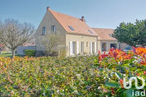 Maison traditionnelle à Vigny (95450)