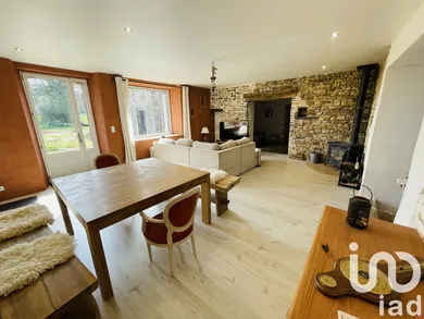 Maison de campagne à Tresboeuf (35320)