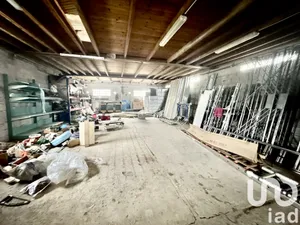 Building at Magenta (51530)