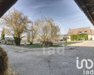 Horses property at Saint Cyr Sur Morin (77750)