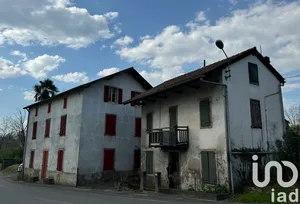 Traditional house at Cambo-les-Bains (64250)