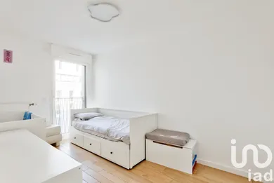 Apartment at Clichy (92110)