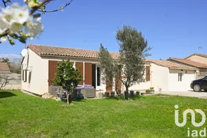 Maison traditionnelle à Mondragon (84430)