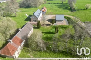 Maison traditionnelle à Saint Sauveur Village (50490)