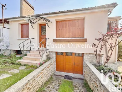 Maison traditionnelle à Viry-Châtillon (91170)